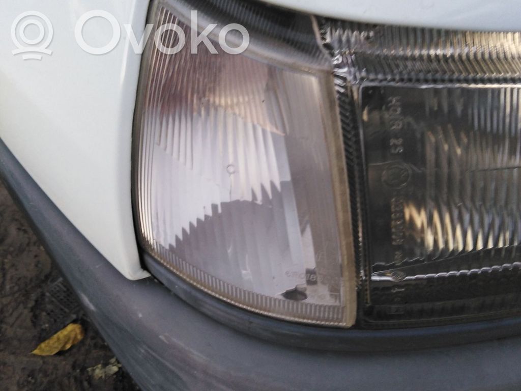 Renault Clio I Indicatore di direzione anteriore 