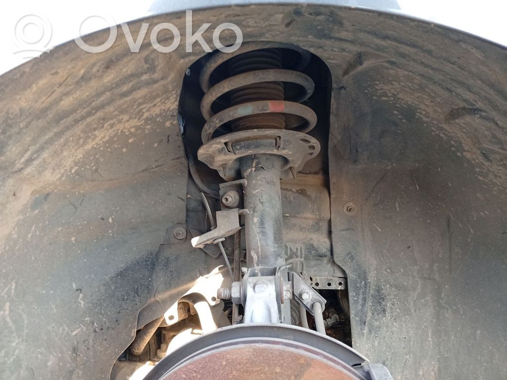 Ford Mondeo MK V Etuiskunvaimennin kierrejousella 