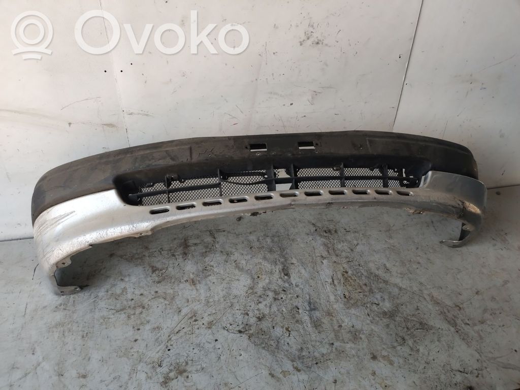 Toyota Corolla E110 Parachoques delantero 