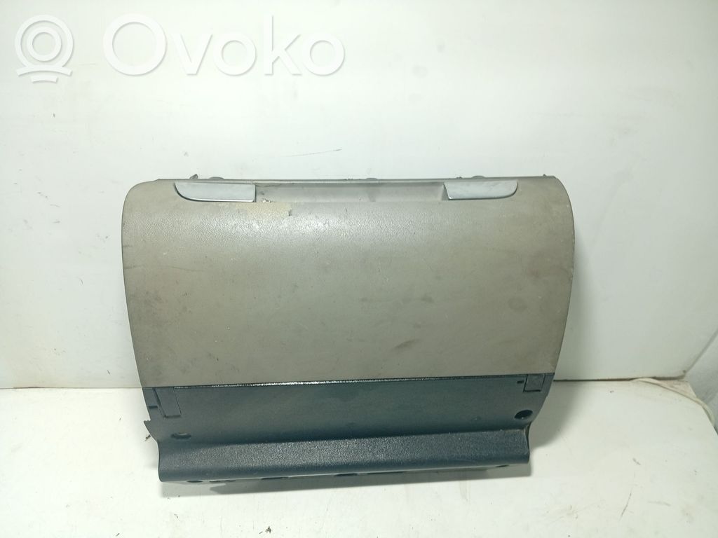 Guantera   8P1857035