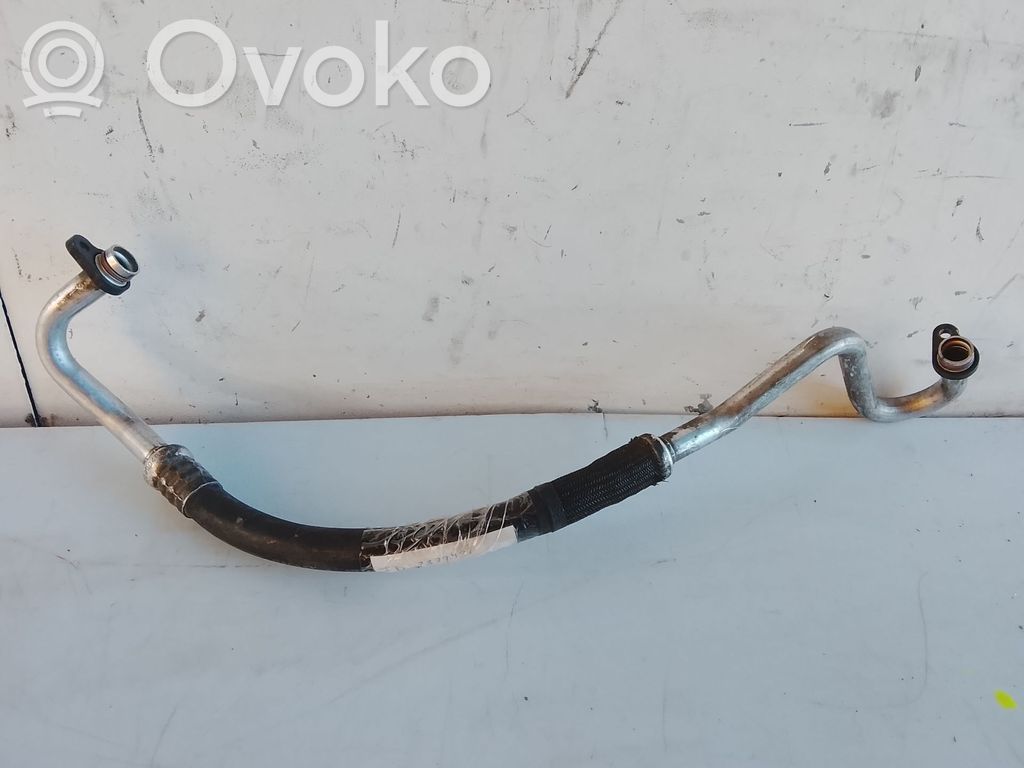 Ford Focus Conductă/furtun lichid de răcire