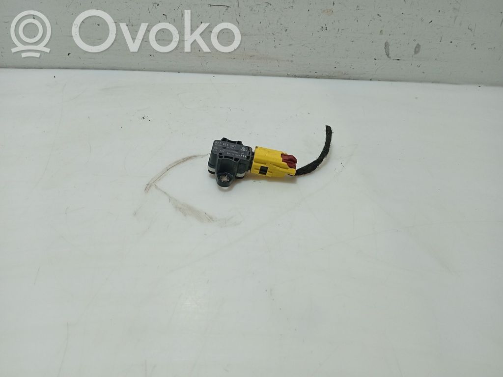 Sensor   8P0995557,011680