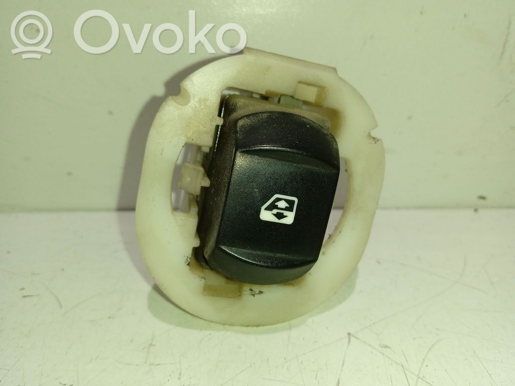 Renault Megane II Electric window control switch 