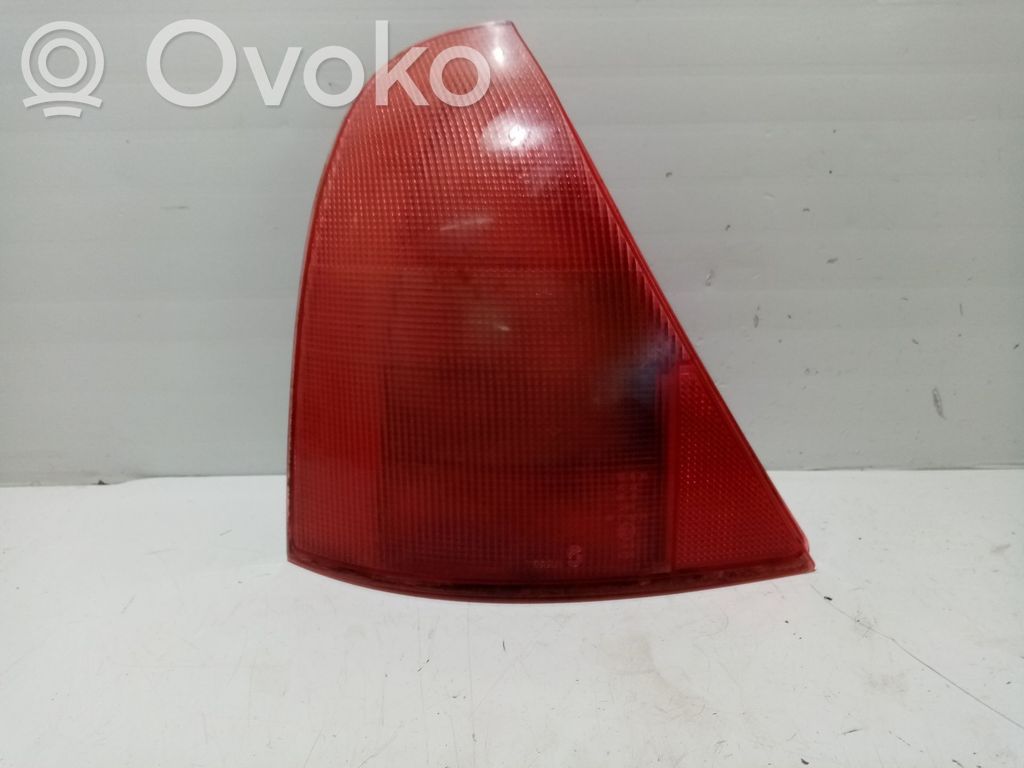 Renault Clio II Galinis žibintas kėbule 