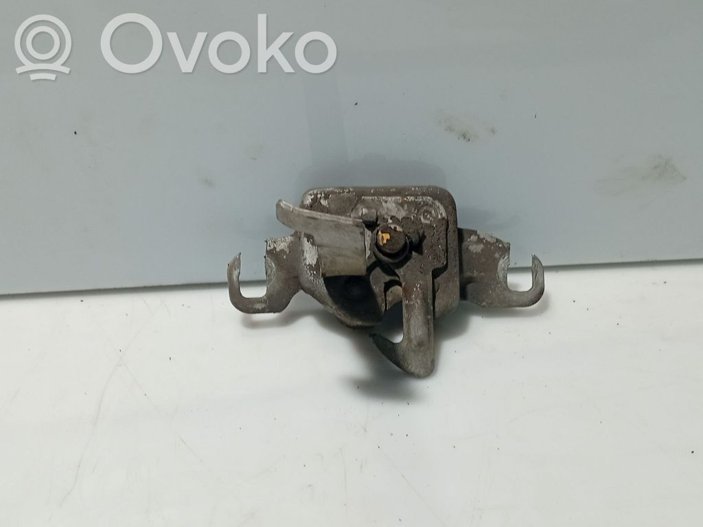 Renault Megane I Kiinnityskoukku/-silmukka