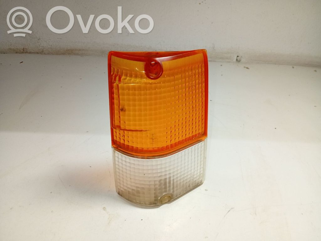 Mitsubishi Montero Front indicator light 