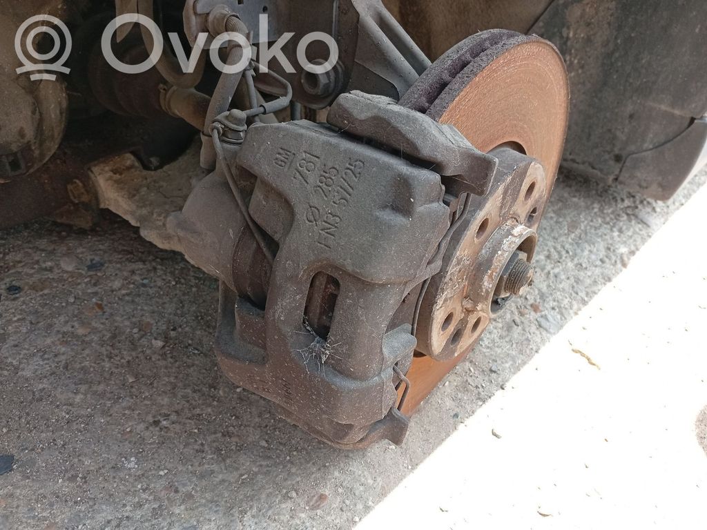 Opel Vectra C Zacisk hamulcowy przedni 
