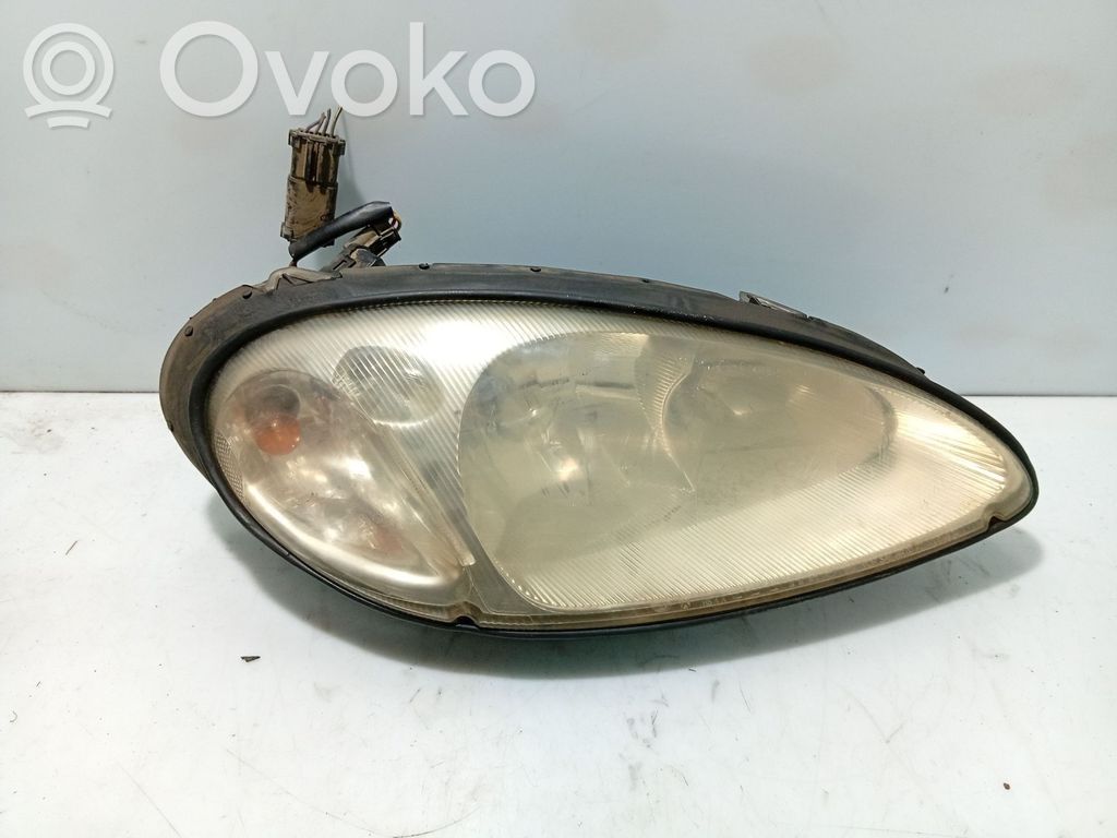 Chrysler PT Cruiser Lampa przednia 
