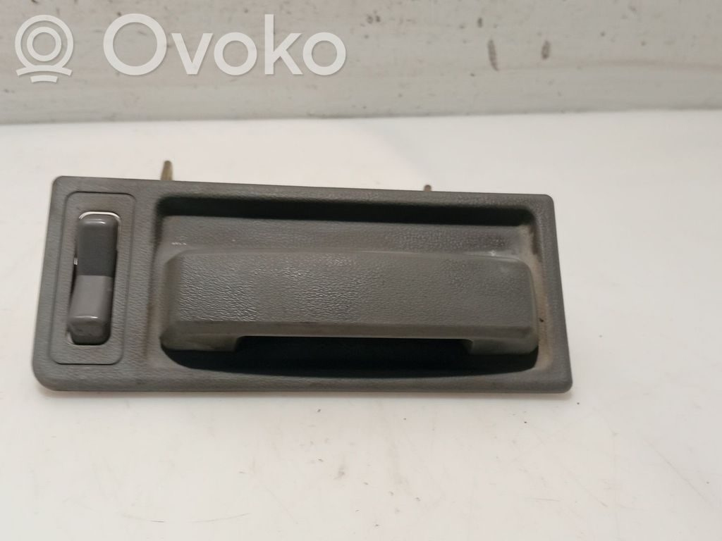 Nissan Serena Klamka wewnętrzna drzwi tylnych 
