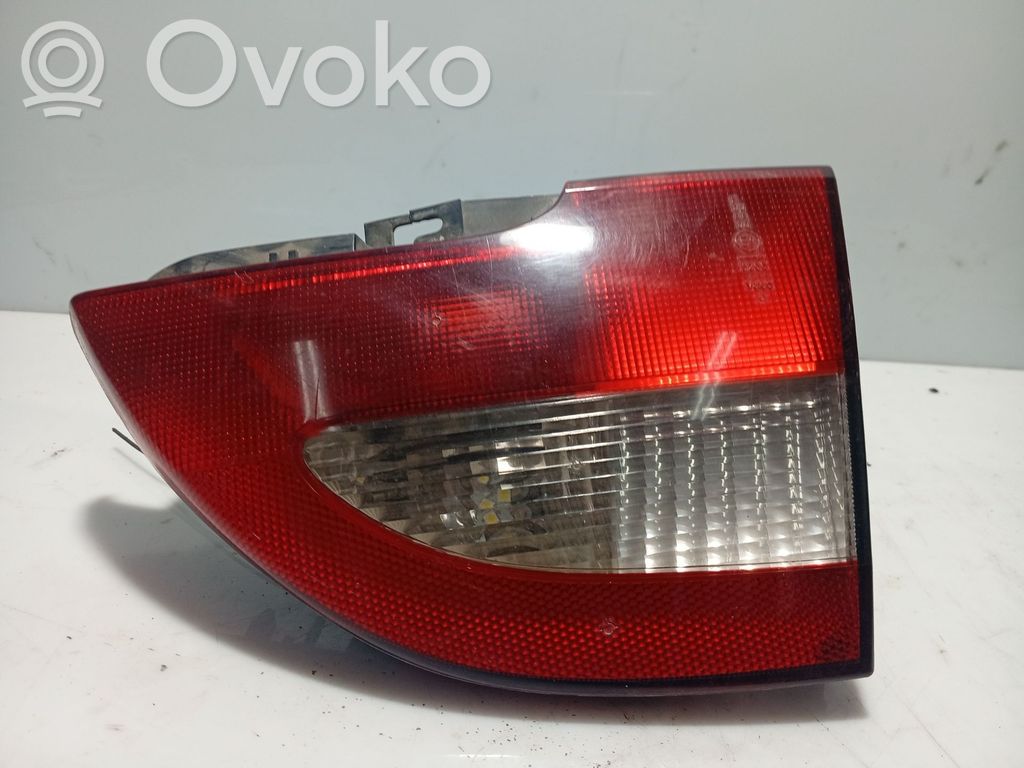 Renault Megane I Aizmugurējais lukturis virsbūvē 