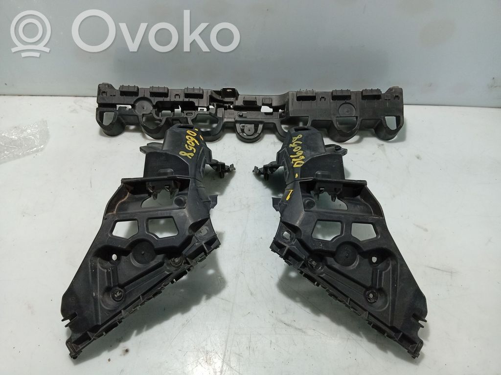 Renault Clio IV Suport montare bară față 