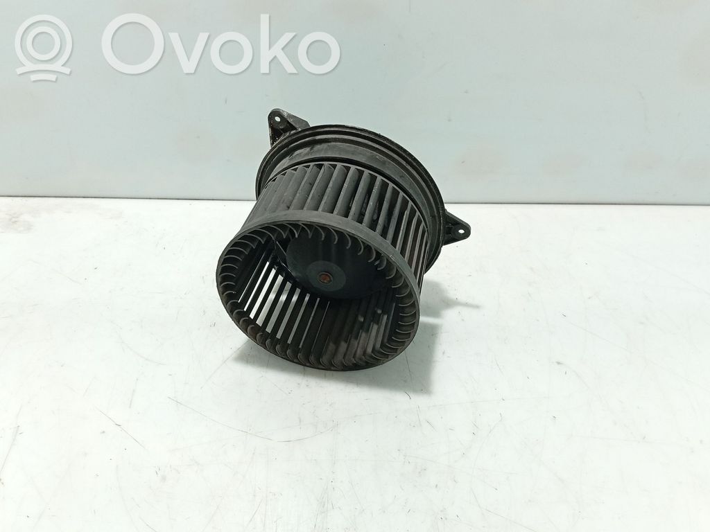 Ford Mondeo Mk III Pečiuko ventiliatorius/ putikas 