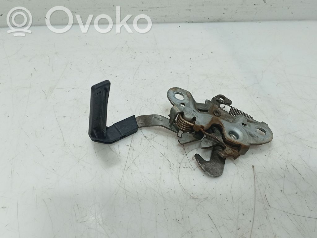 Citroen C3 Tie down hook / loop 