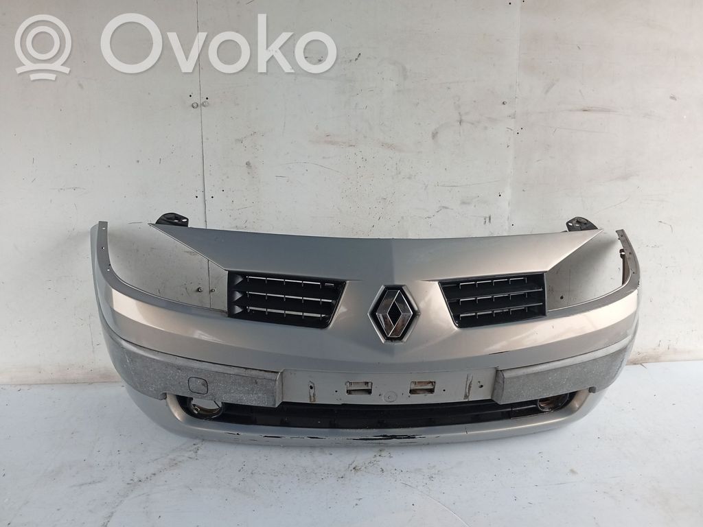Renault Megane II Zderzak przedni 