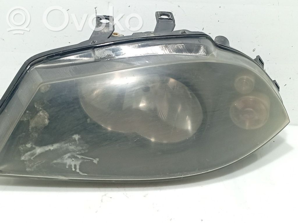 Seat Ibiza III (6L) Lampa przednia 
