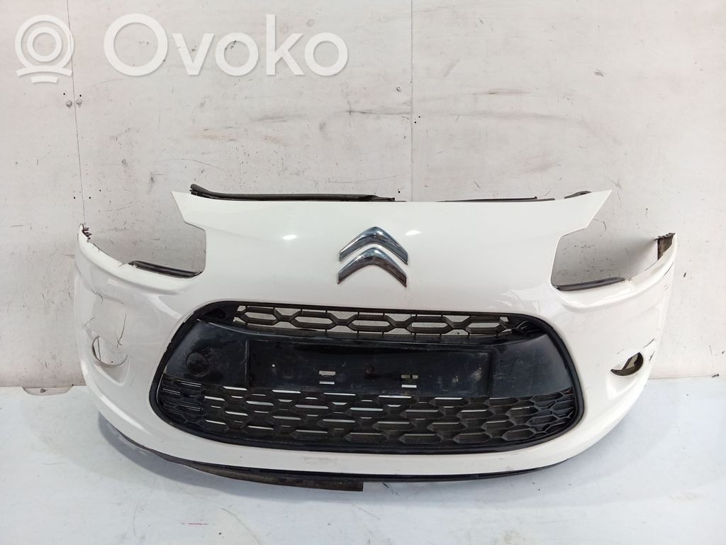 Citroen C3 Передний бампер 