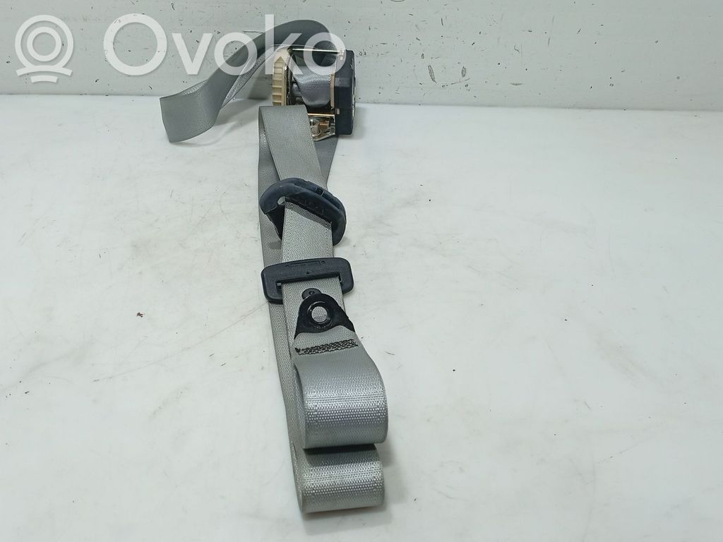 Opel Corsa C Cinturón trasero 