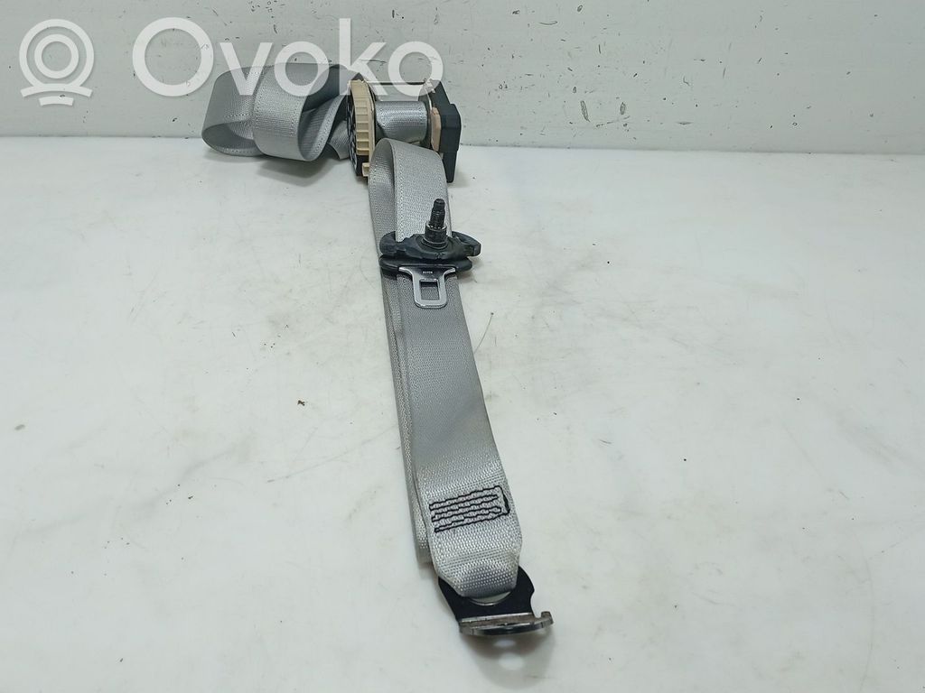 Opel Corsa C Cinturón trasero 
