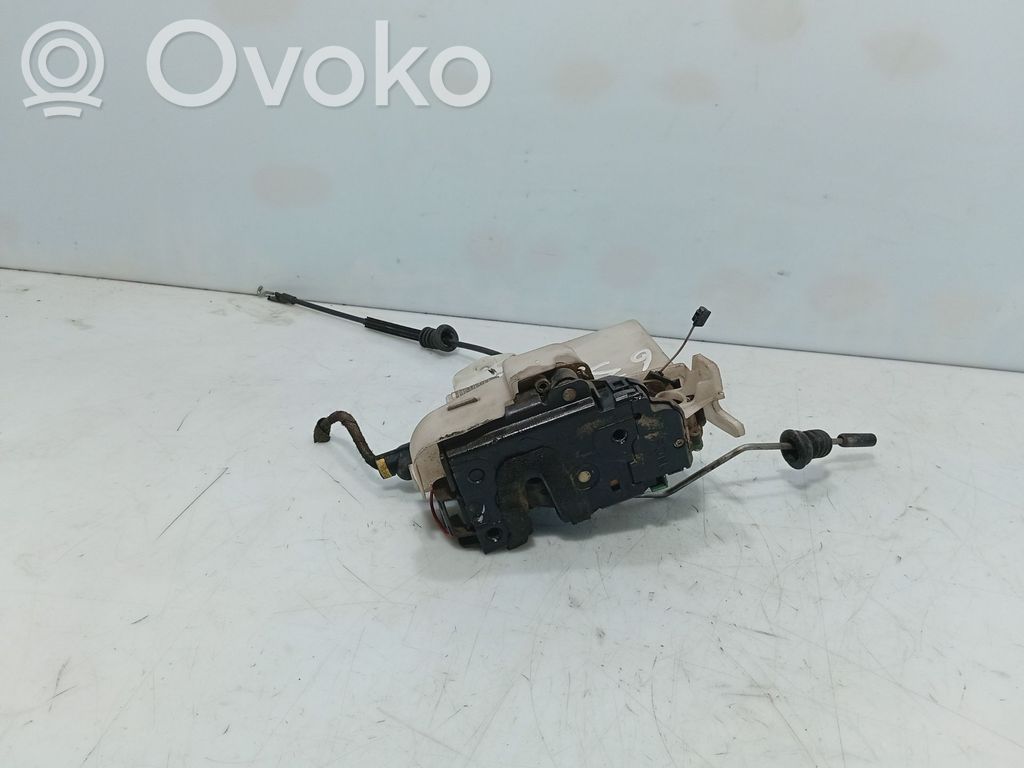 Volkswagen Polo Serratura portiera anteriore 