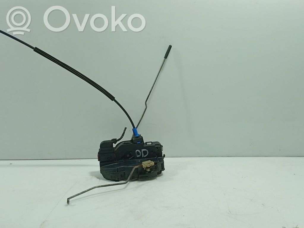 Opel Astra H Priekšpusē slēdzene 