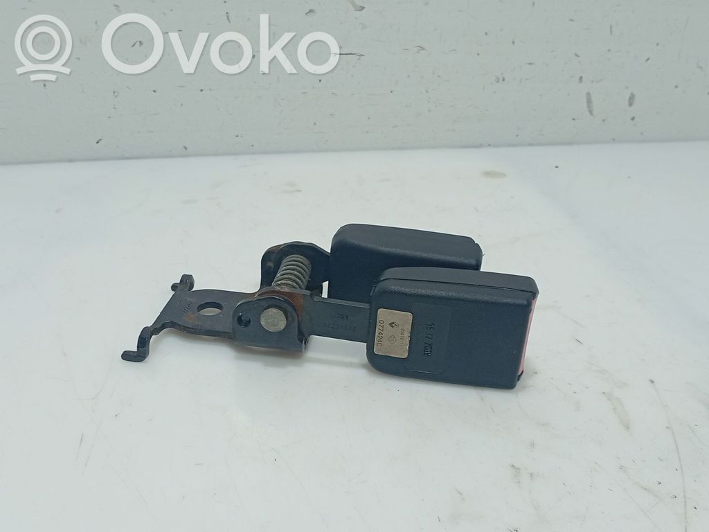 Renault Megane II Takaistuimen turvavyö 