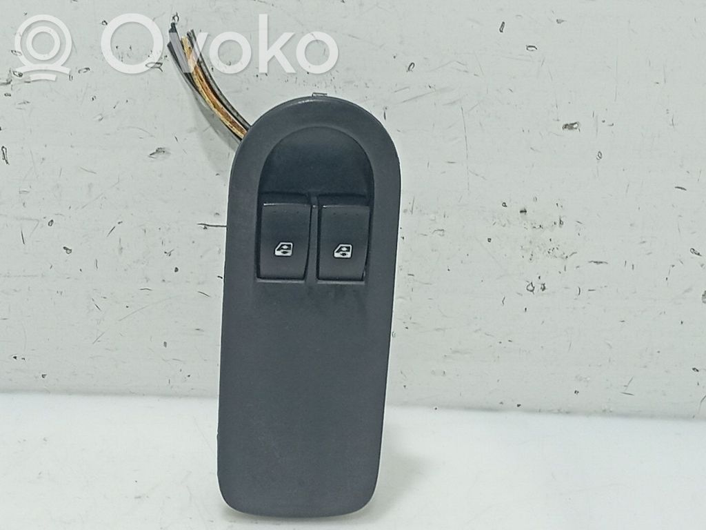Renault Megane II Electric window control switch 