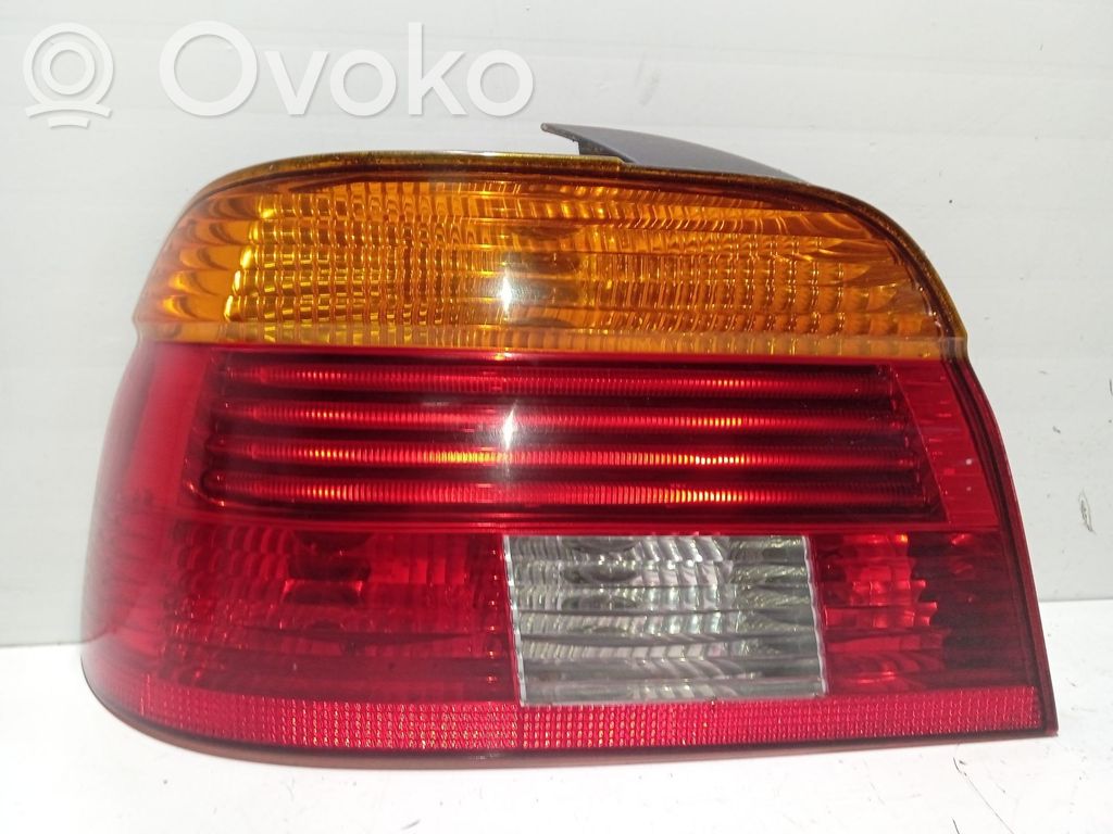 BMW 5 E39 Aizmugurējais lukturis virsbūvē 