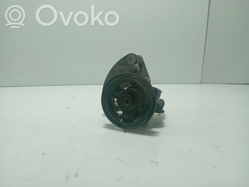 Opel Corsa B Ohjaustehostimen pumppu 