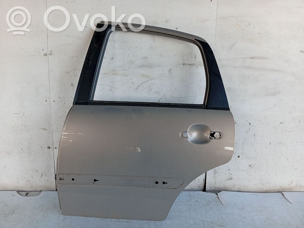 Galinės durys   9006K7