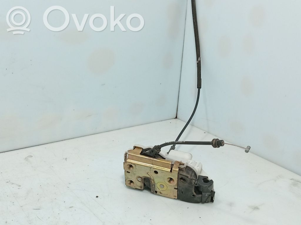 Citroen C2 Priekšpusē slēdzene 