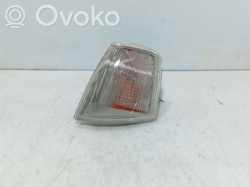 Opel Omega A Indicatore di direzione anteriore 