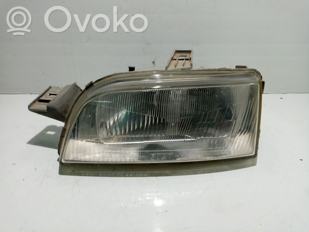 Fiat Punto (188) Lampa przednia 