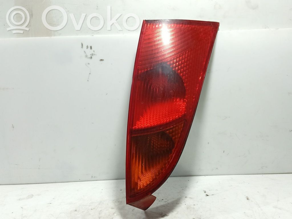 Ford Focus Aizmugurējais lukturis virsbūvē 