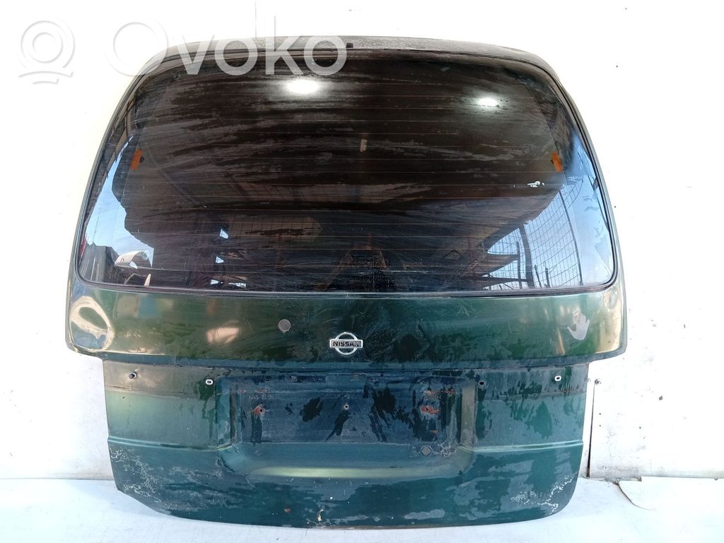 Tylna klapa bagażnika   901007C330