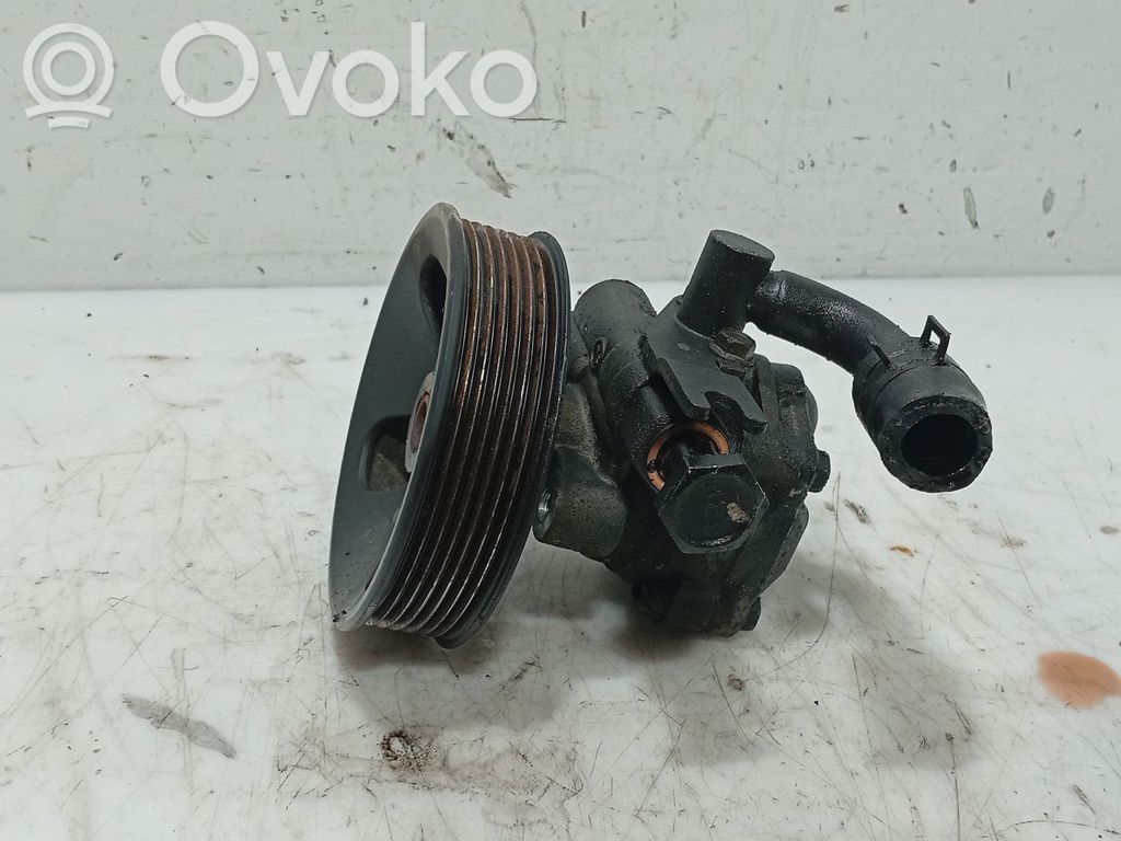 KIA Sorento Ohjaustehostimen pumppu 