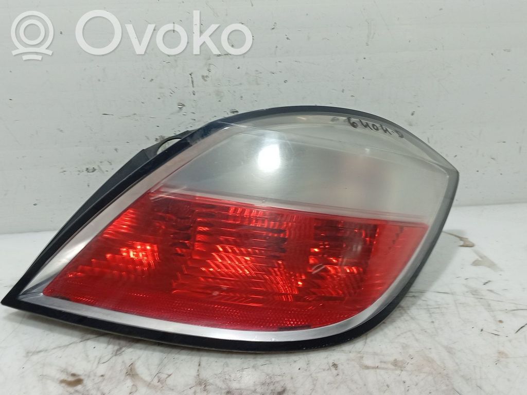 Lampa tylna   1222112,93178772