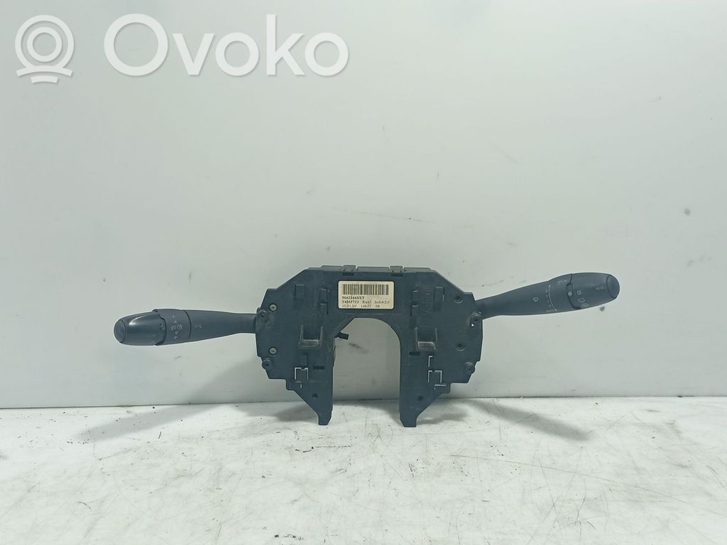 Citroen C4 I Picasso Steering wheel buttons/switches 