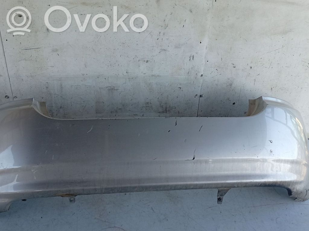 Toyota Corolla E120 E130 Parachoques 