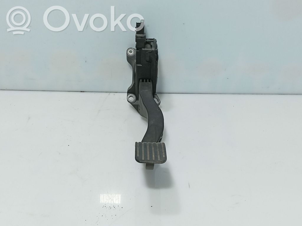 Peugeot 208 I Akceleratoriaus pedalas 