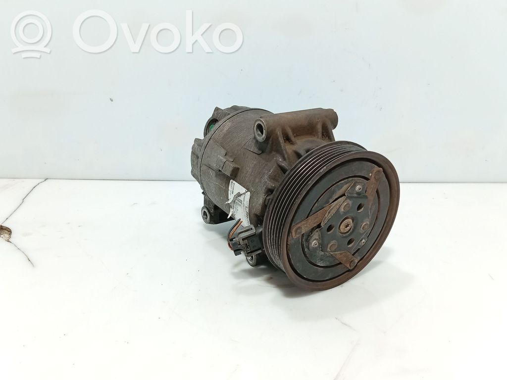 Ilmastointilaitteen kompressorin pumppu (A/C)   8200470242,7711135105,8200031164