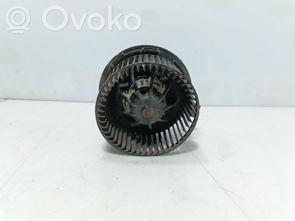 Heizungslüfter   M030911X,F666776F