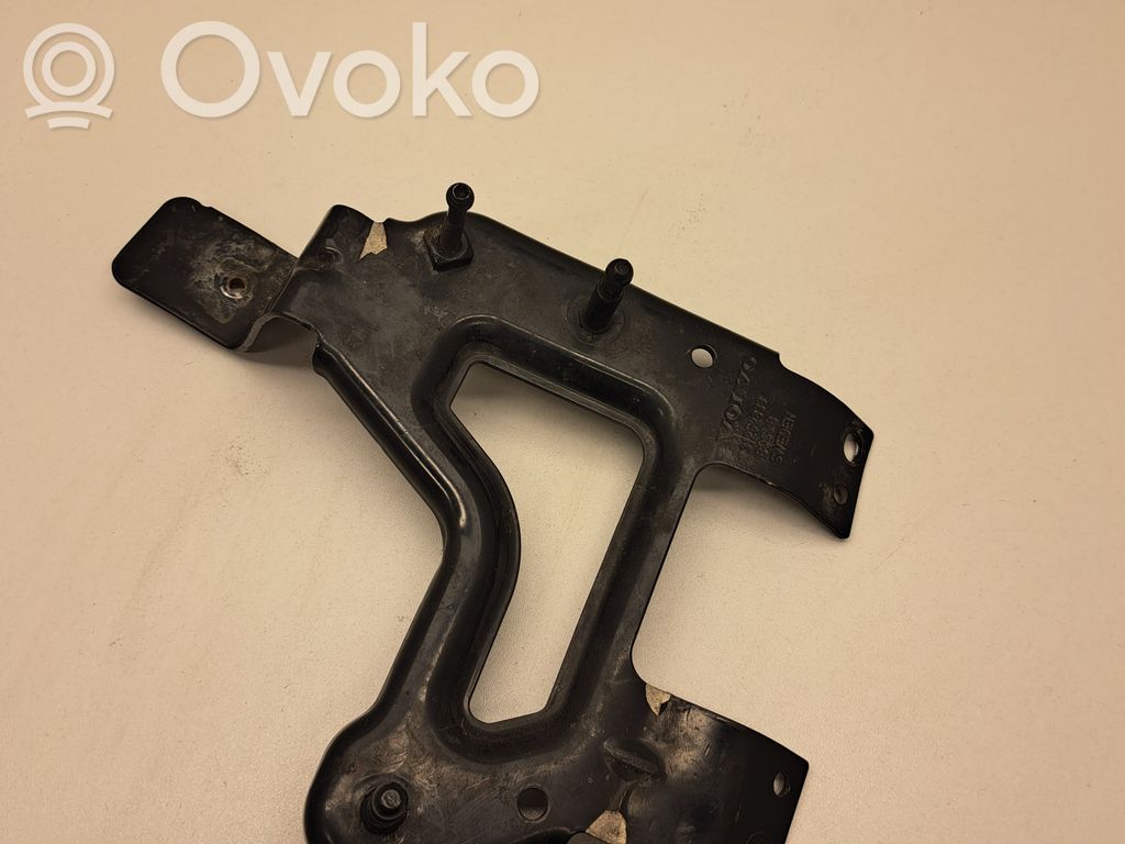 Volvo V60 Distronic sensor bracket 