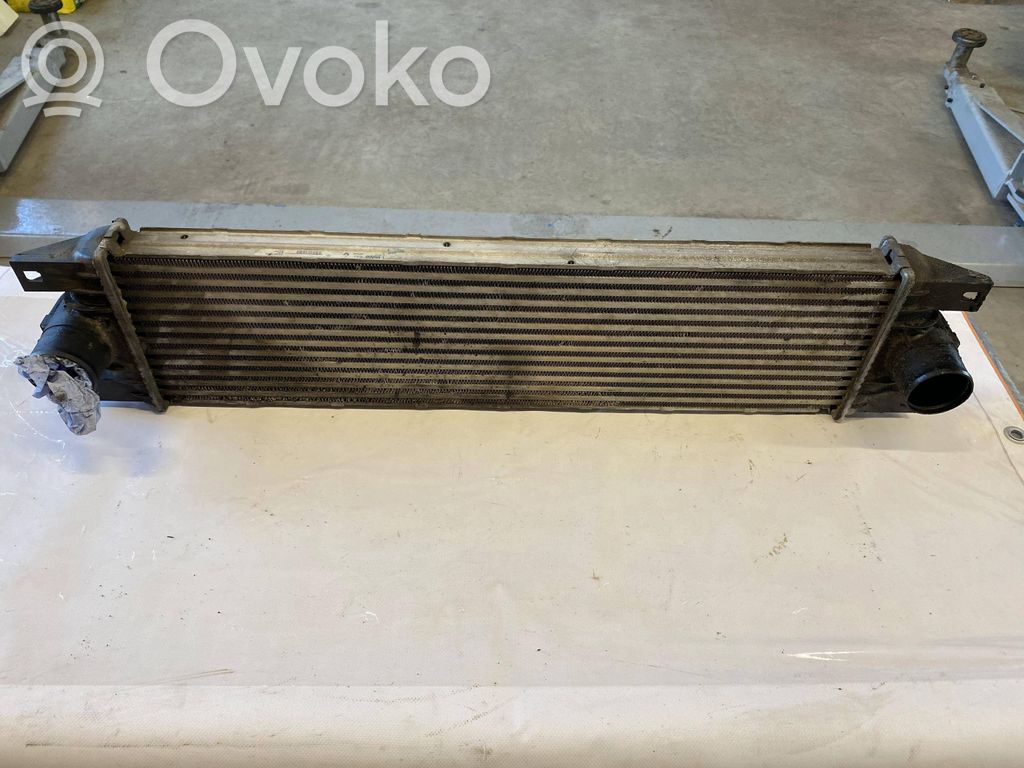 Renault Master II Intercooler air channel guide 