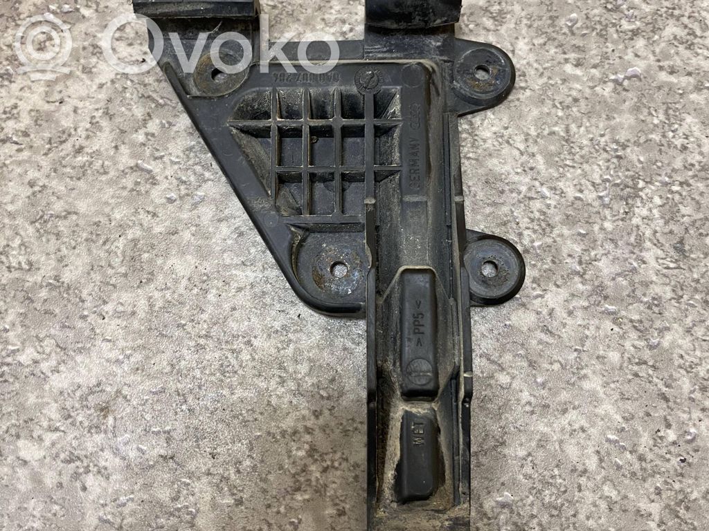Audi 80 90 S2 B4 Front bumper mounting bracket 