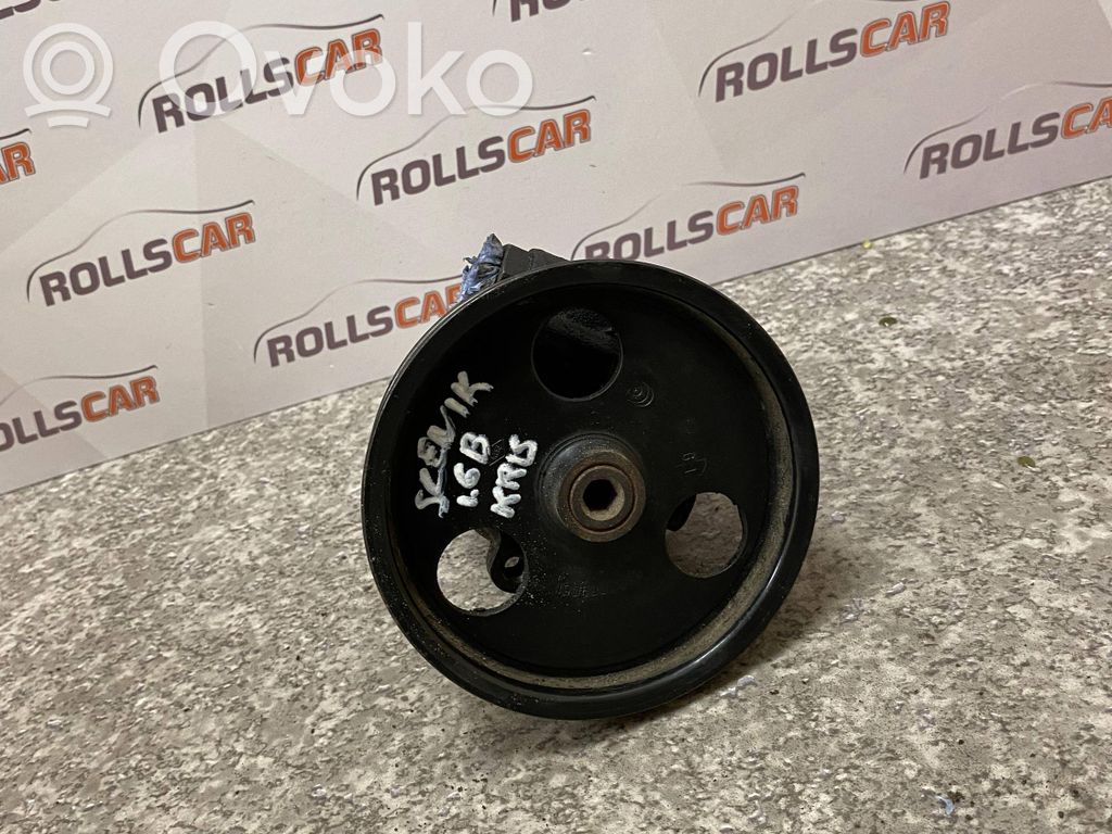 Renault Scenic I Ohjaustehostimen pumppu 
