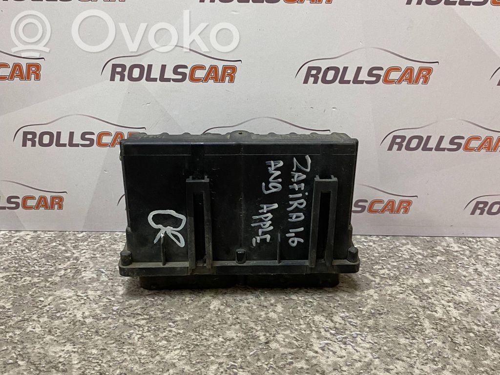 Opel Zafira A ABS relay 