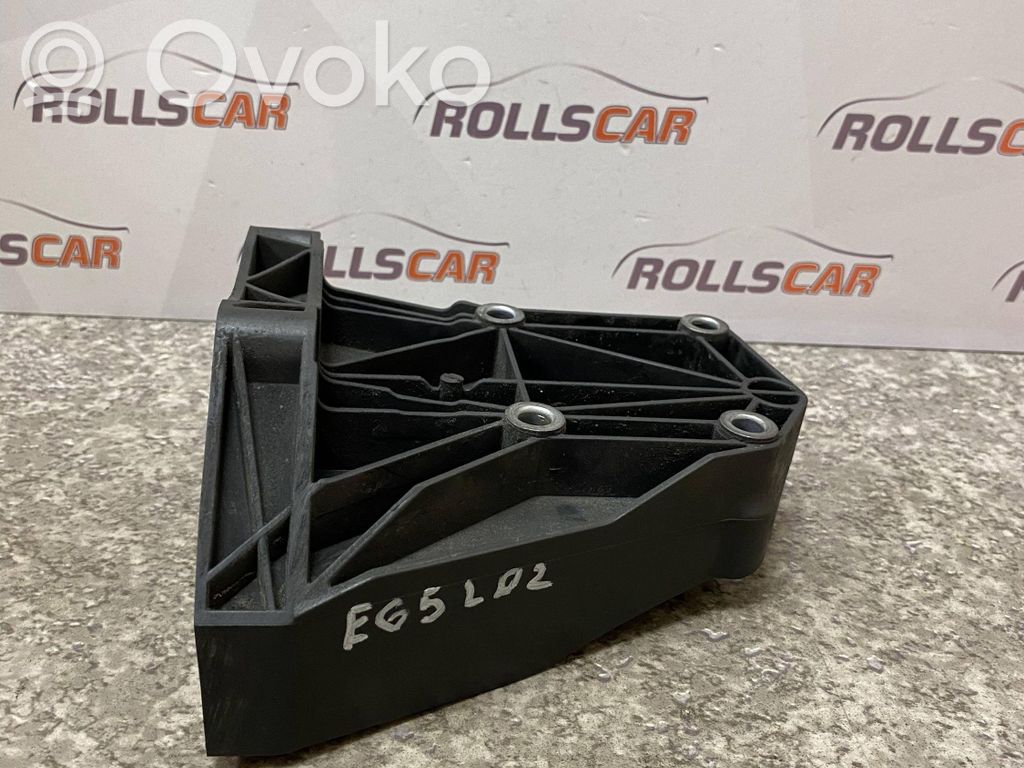 BMW 7 E65 E66 Gaisa kondicionēšanas kompresora stiprinājums 