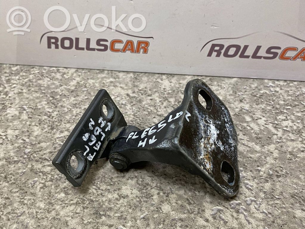 BMW 7 E65 E66 Front door lower hinge 