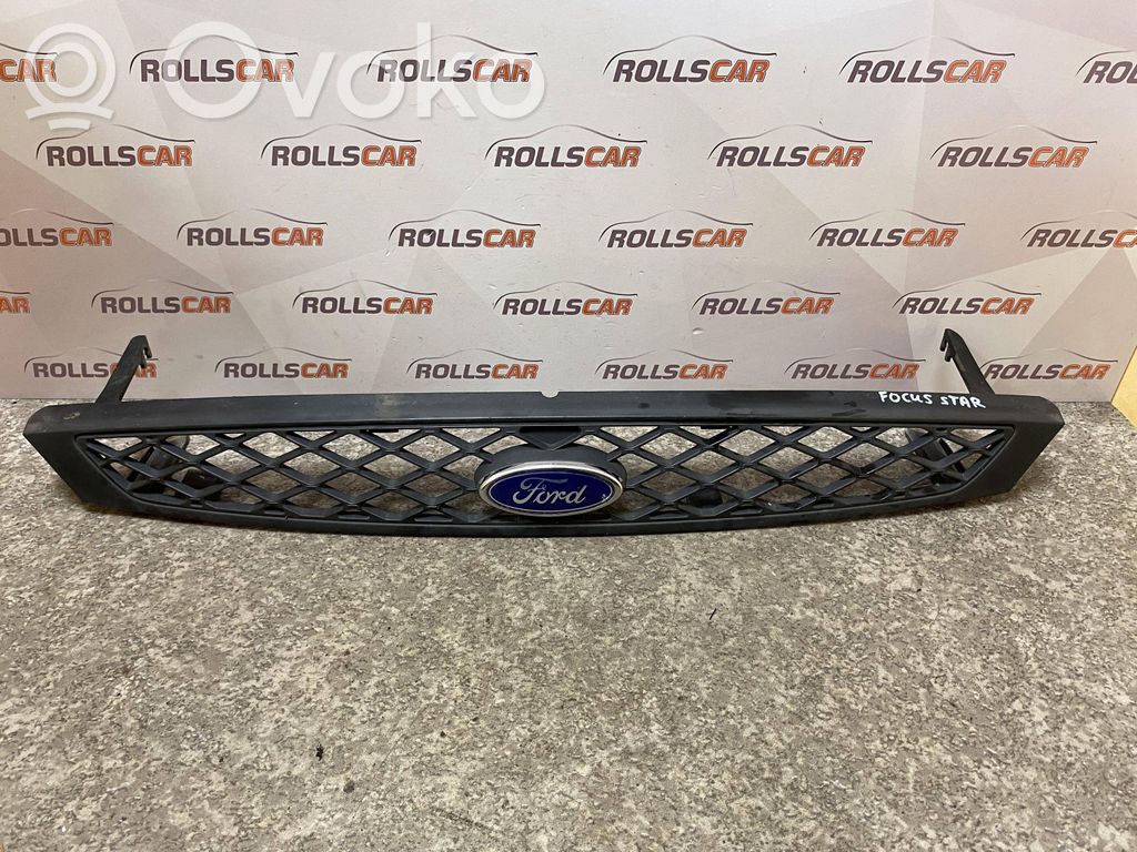 Ford Focus Front bumper upper radiator grill 