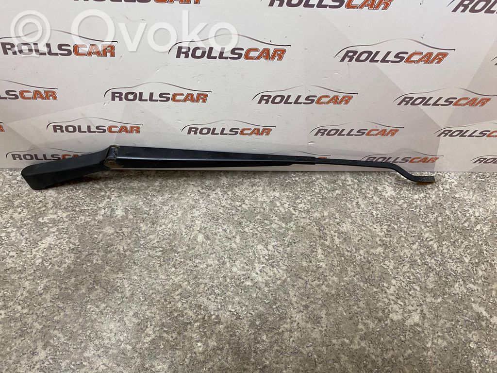 Ford Focus Front wiper blade arm 